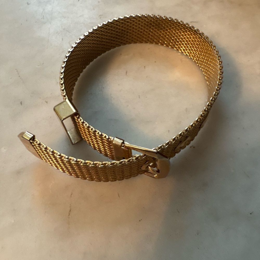 Avon belt buckle bracelet. Gold tone